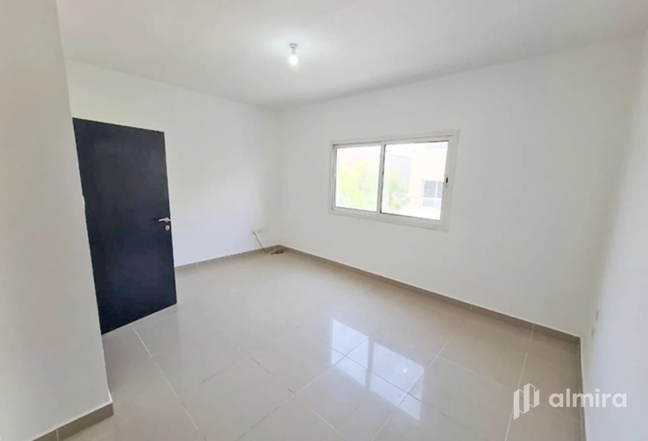 Spacious 4BR+M | Good Condition | Private Garden
