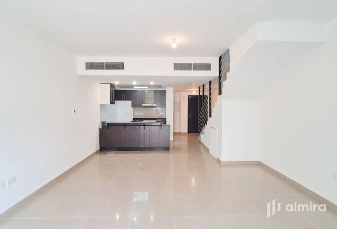 Spacious 4BR+M | Good Condition | Private Garden
