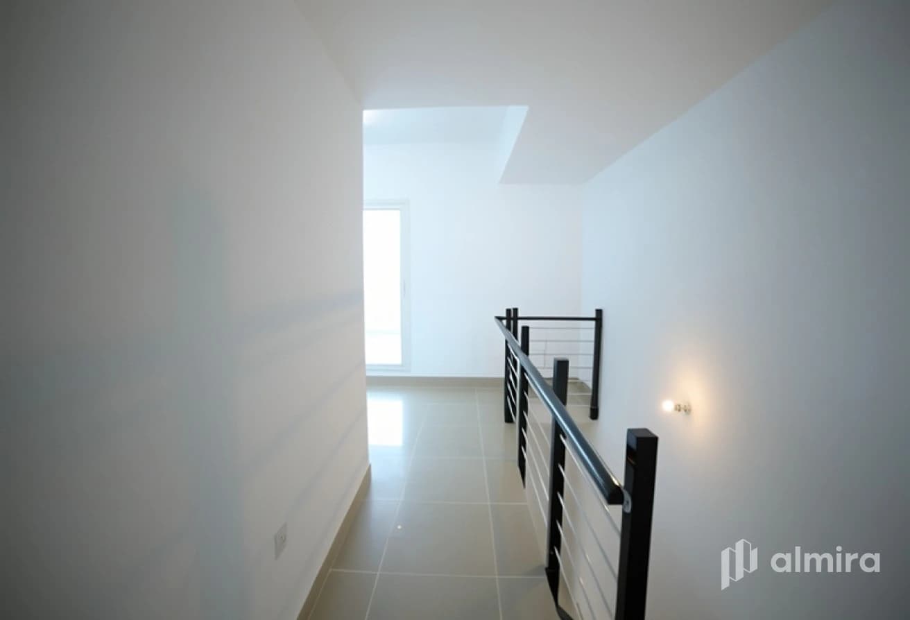 Spacious 4BR+M | Good Condition | Private Garden