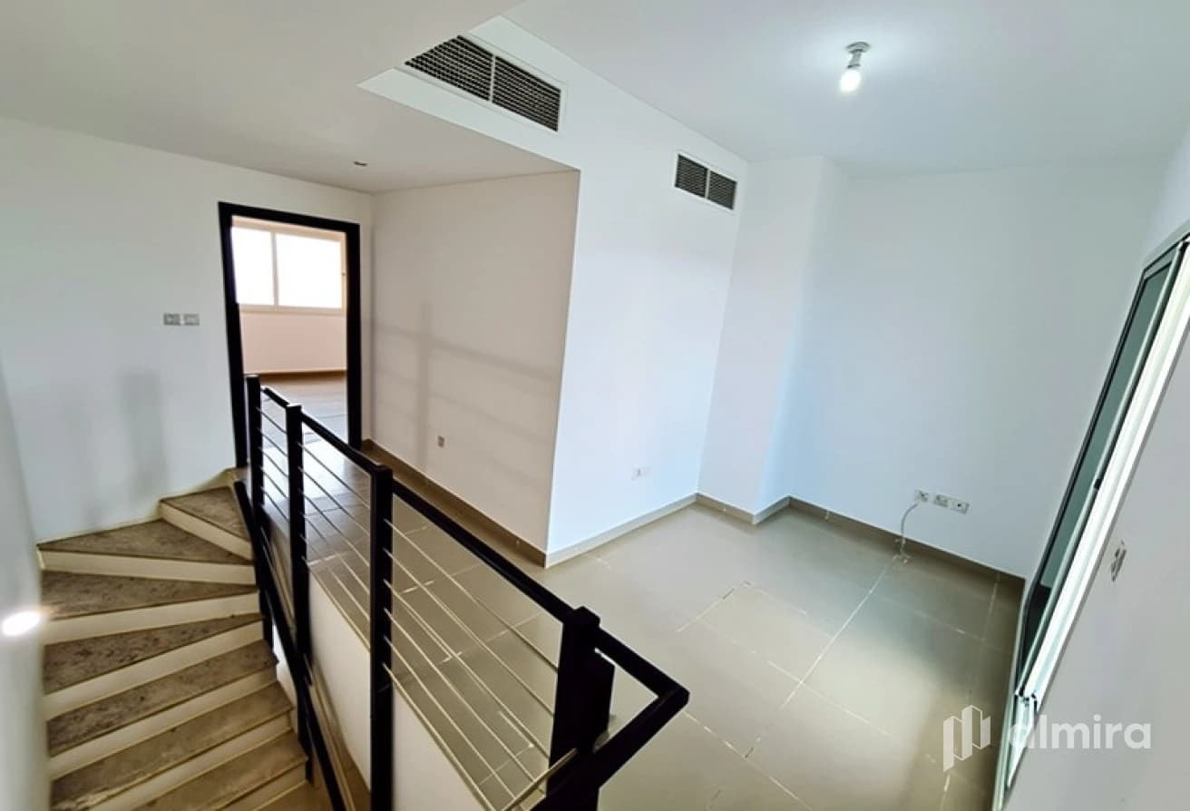 Spacious 4BR+M | Good Condition | Private Garden