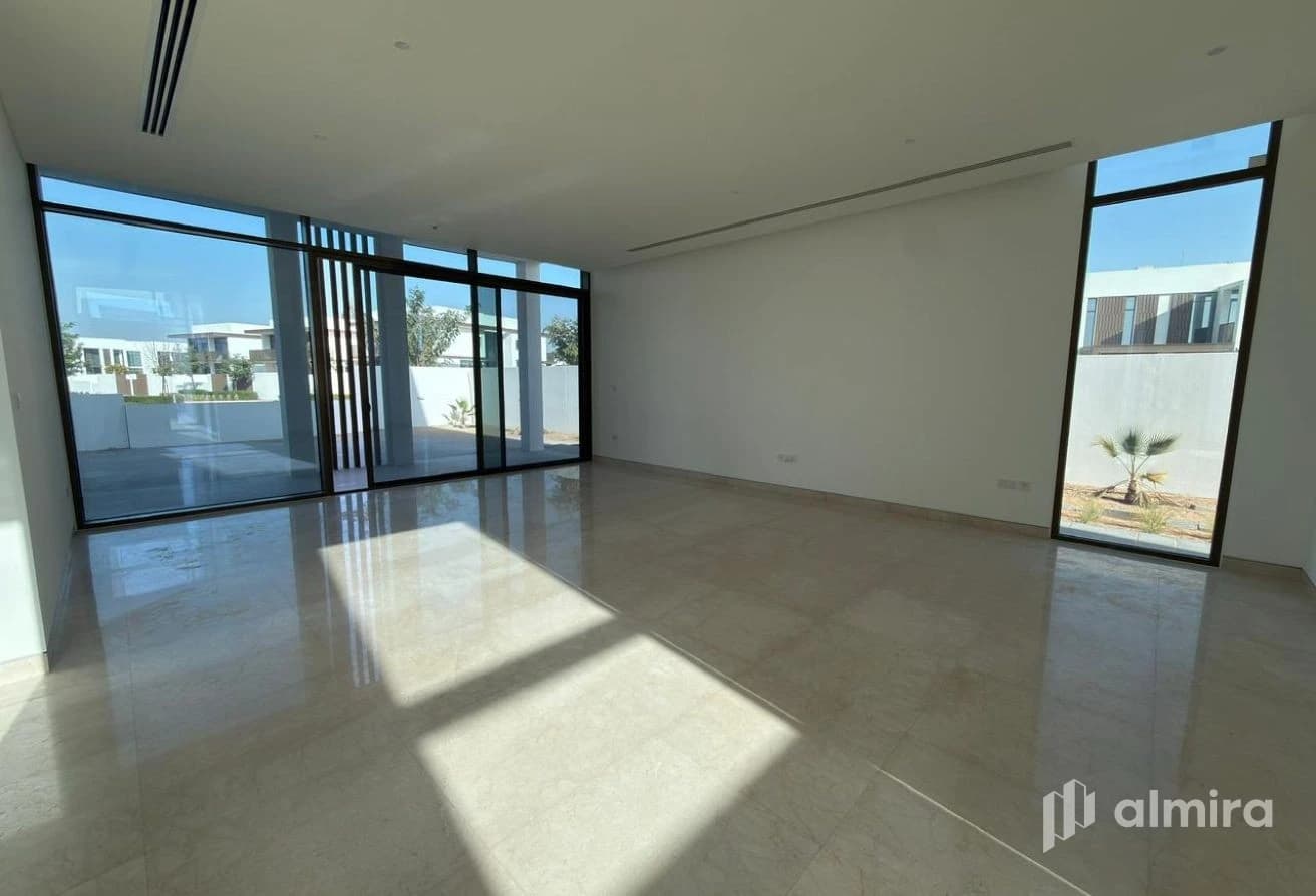 Single Row Corner | Vacant | Waterfront Living