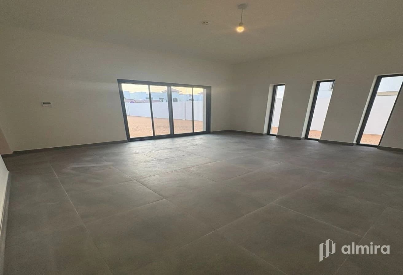 Corner | Big Plot | Double Row Mediterranean