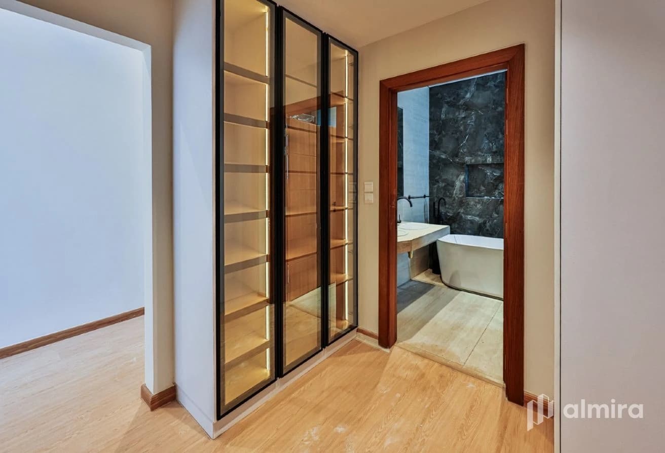 Brand New | Ready To Move In | High-End Finishing