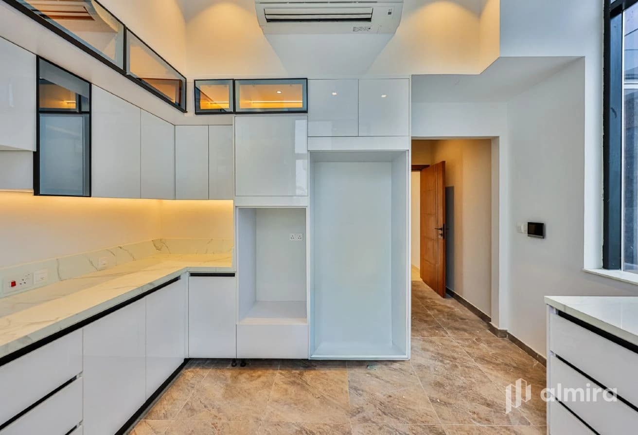 Brand New | Ready To Move In | High-End Finishing