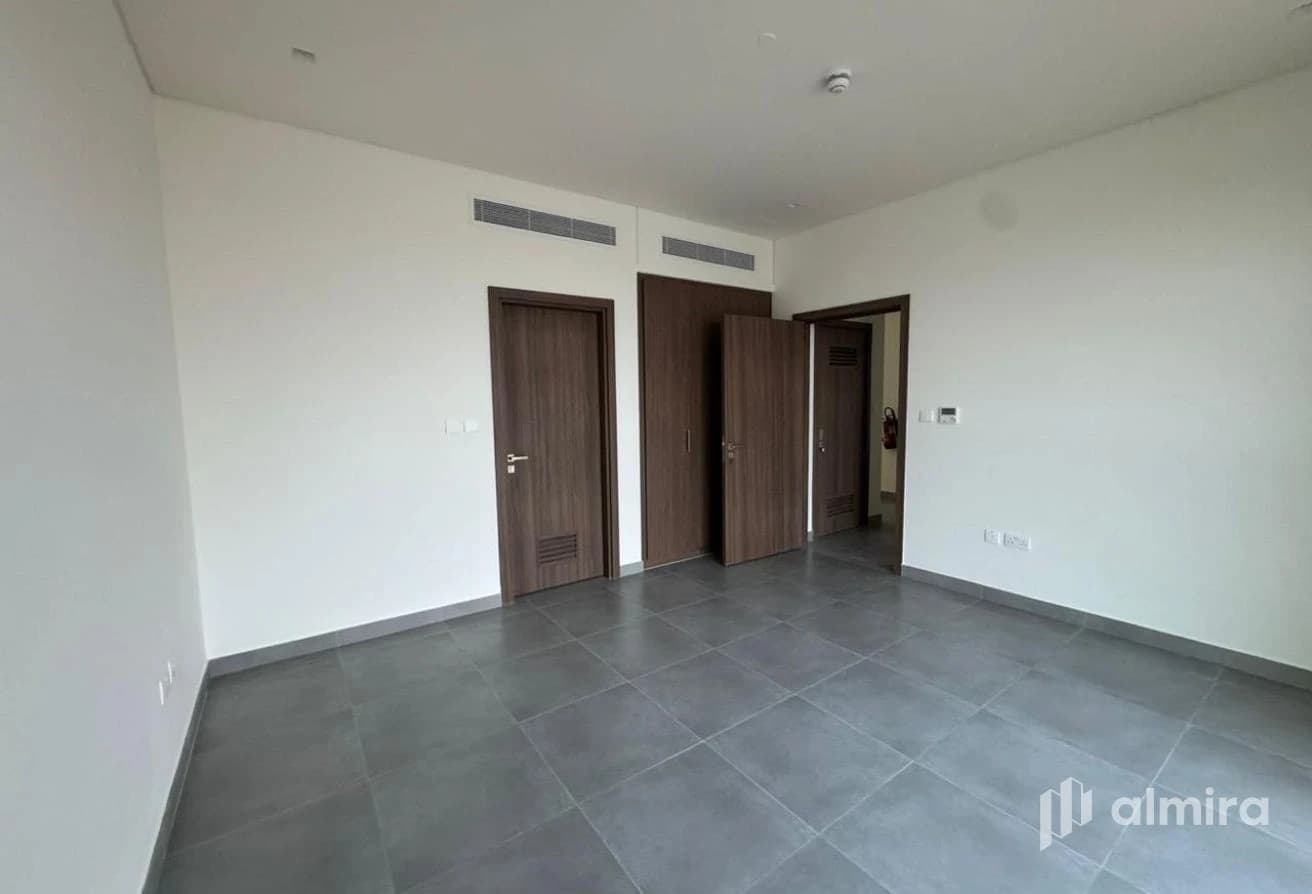 Single Row | Next to Golf Course | 4XS Type