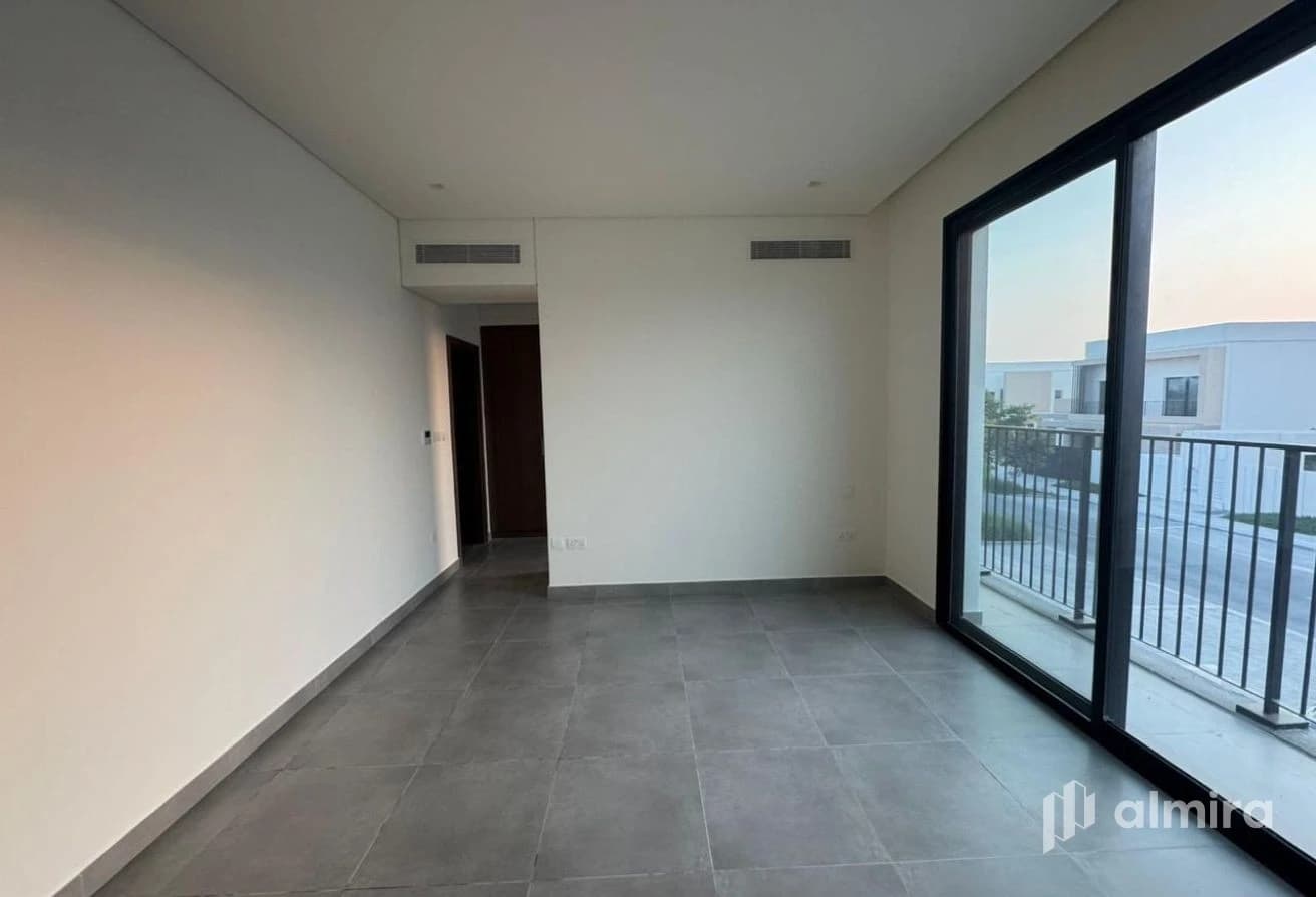 Single Row | Next to Golf Course | 4XS Type