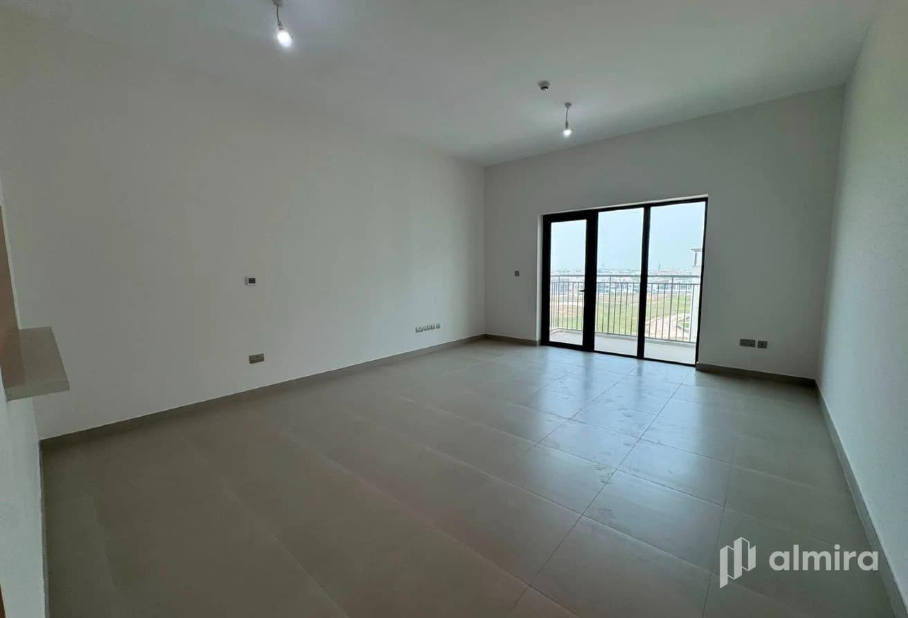 Golf View | High Floor | 2 Balconies | First User