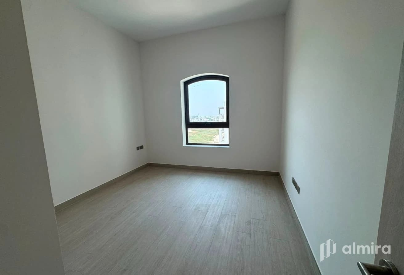 Golf View | High Floor | 2 Balconies | First User