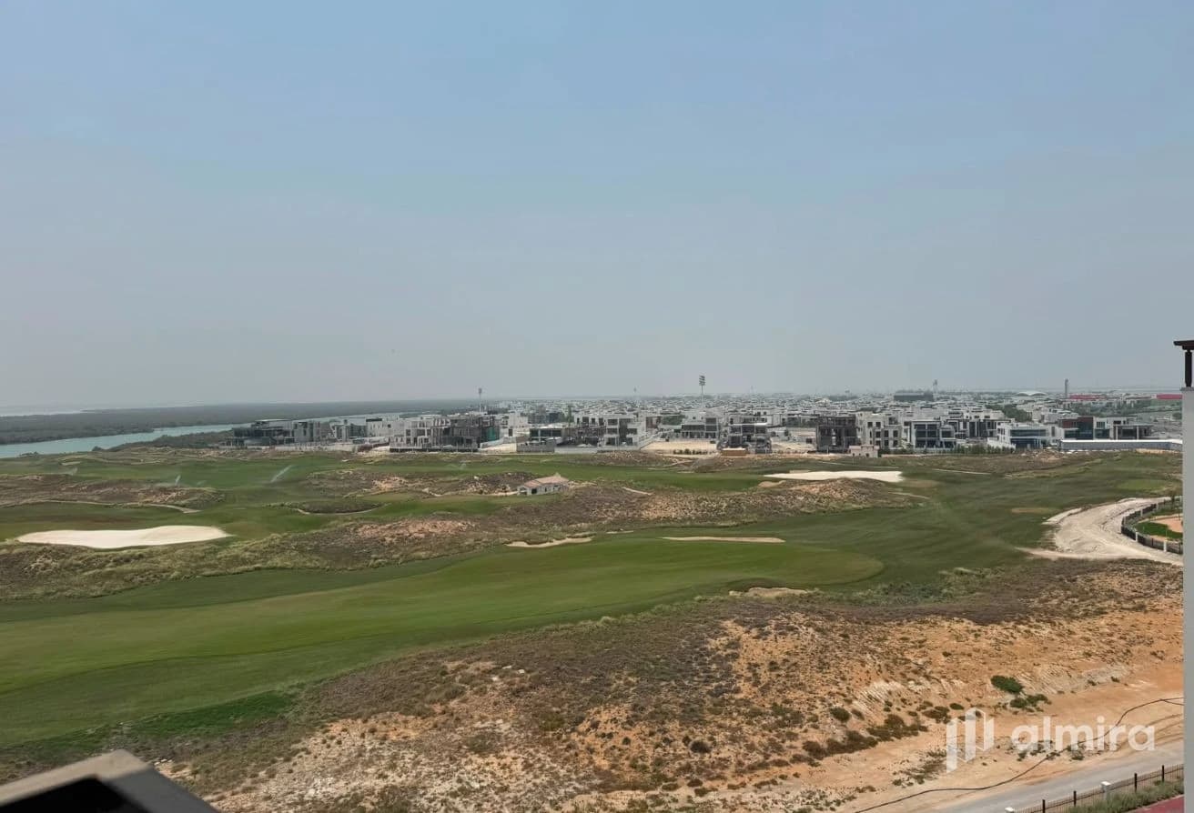 Golf View | High Floor | 2 Balconies | First User