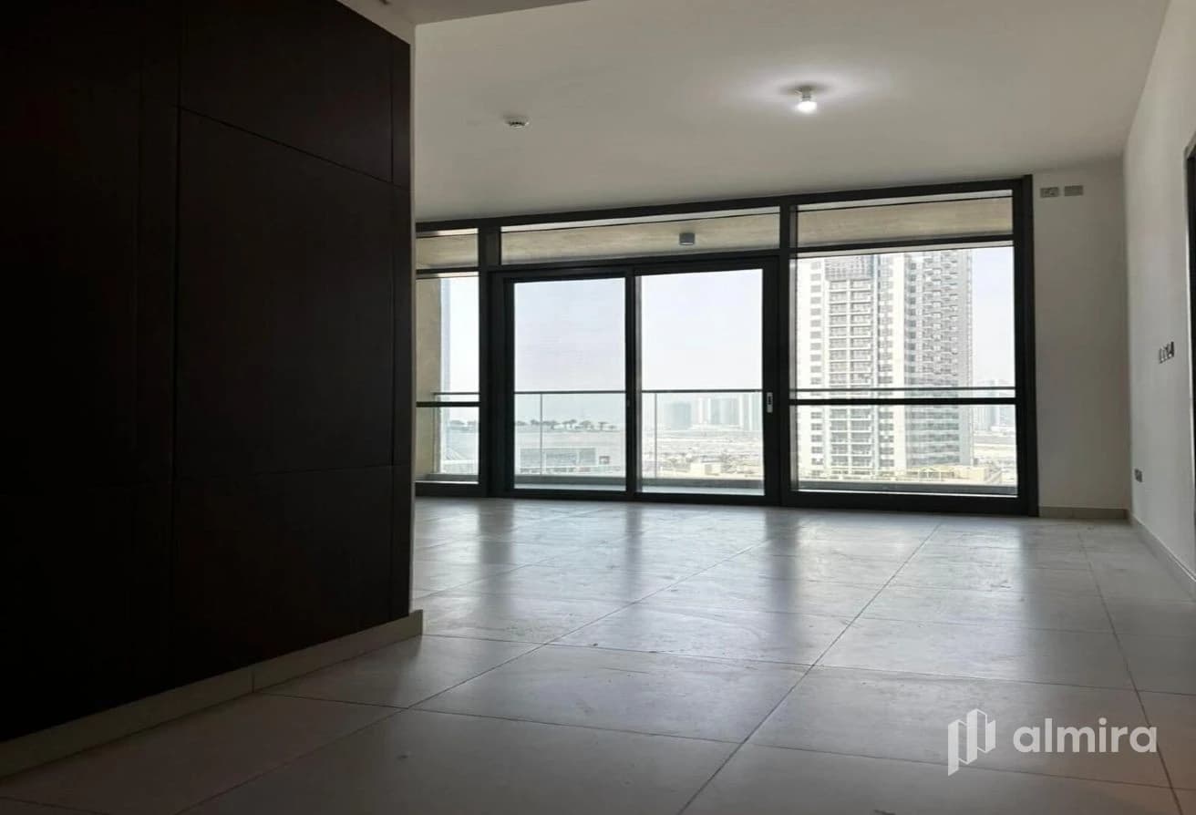 High Floor | Vacant | Prime Location
