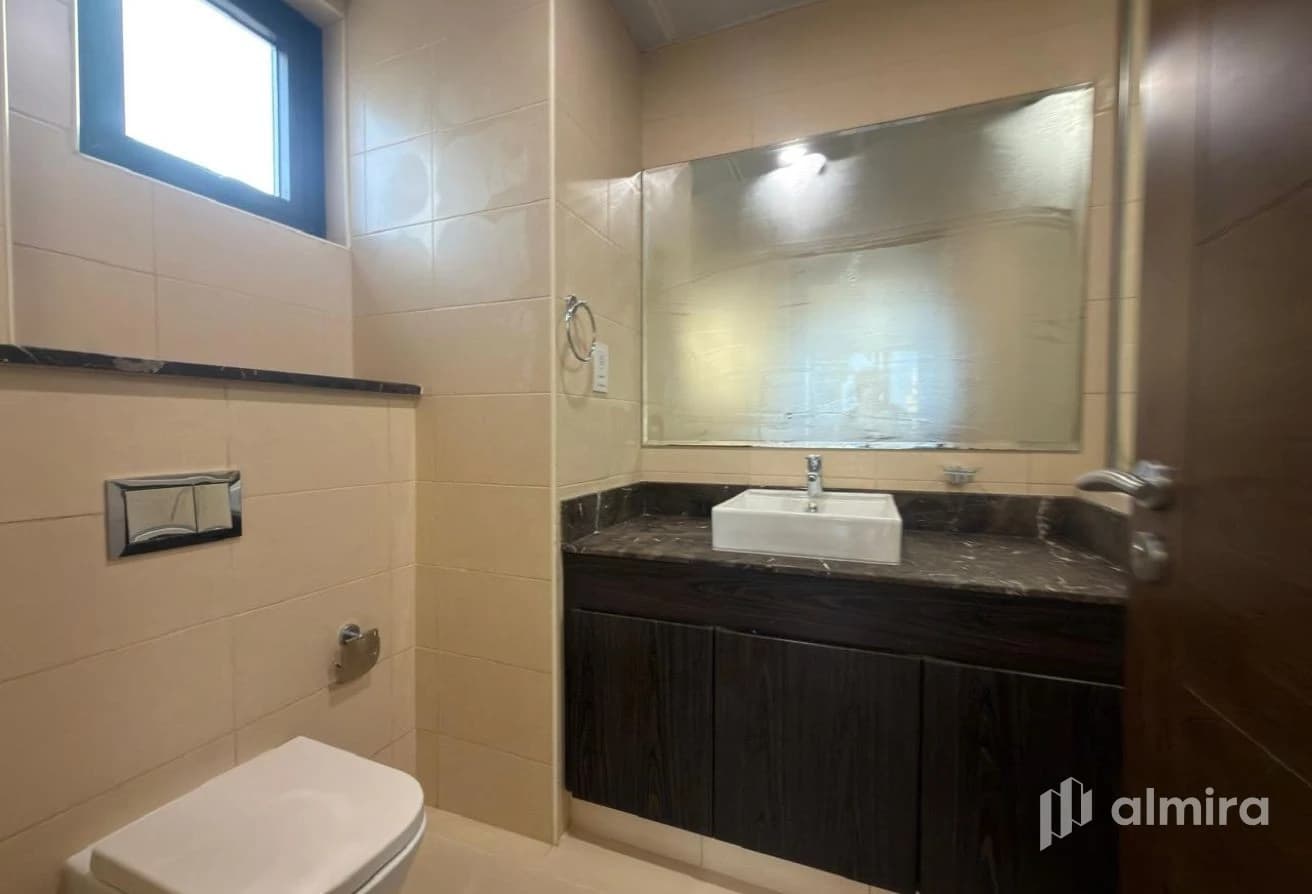 Community View | Vacant | Pristine Condition