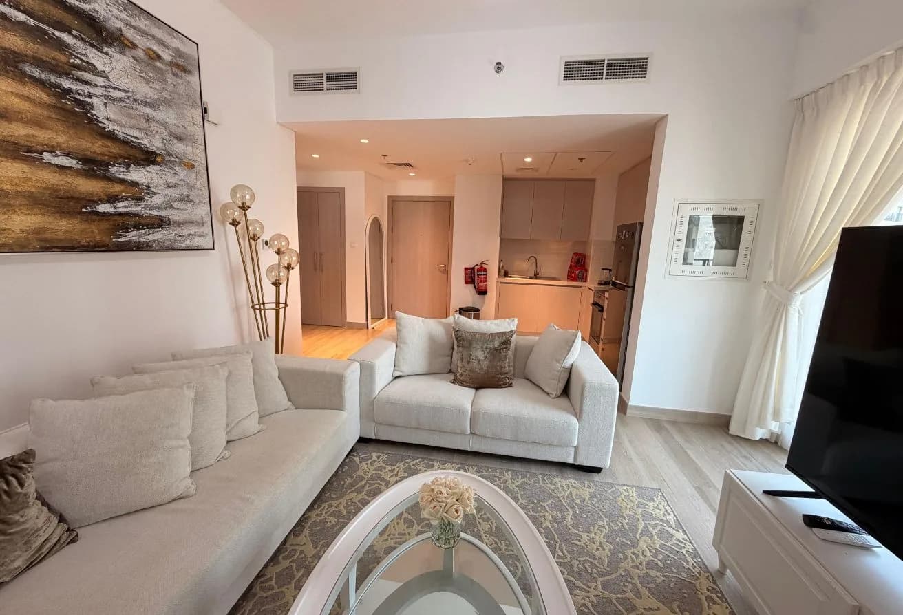 Fully Furnished | Canal View | Corner Unit