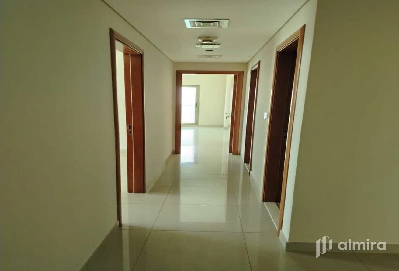 Sea View | 2BR+Storage | Highly Maintained