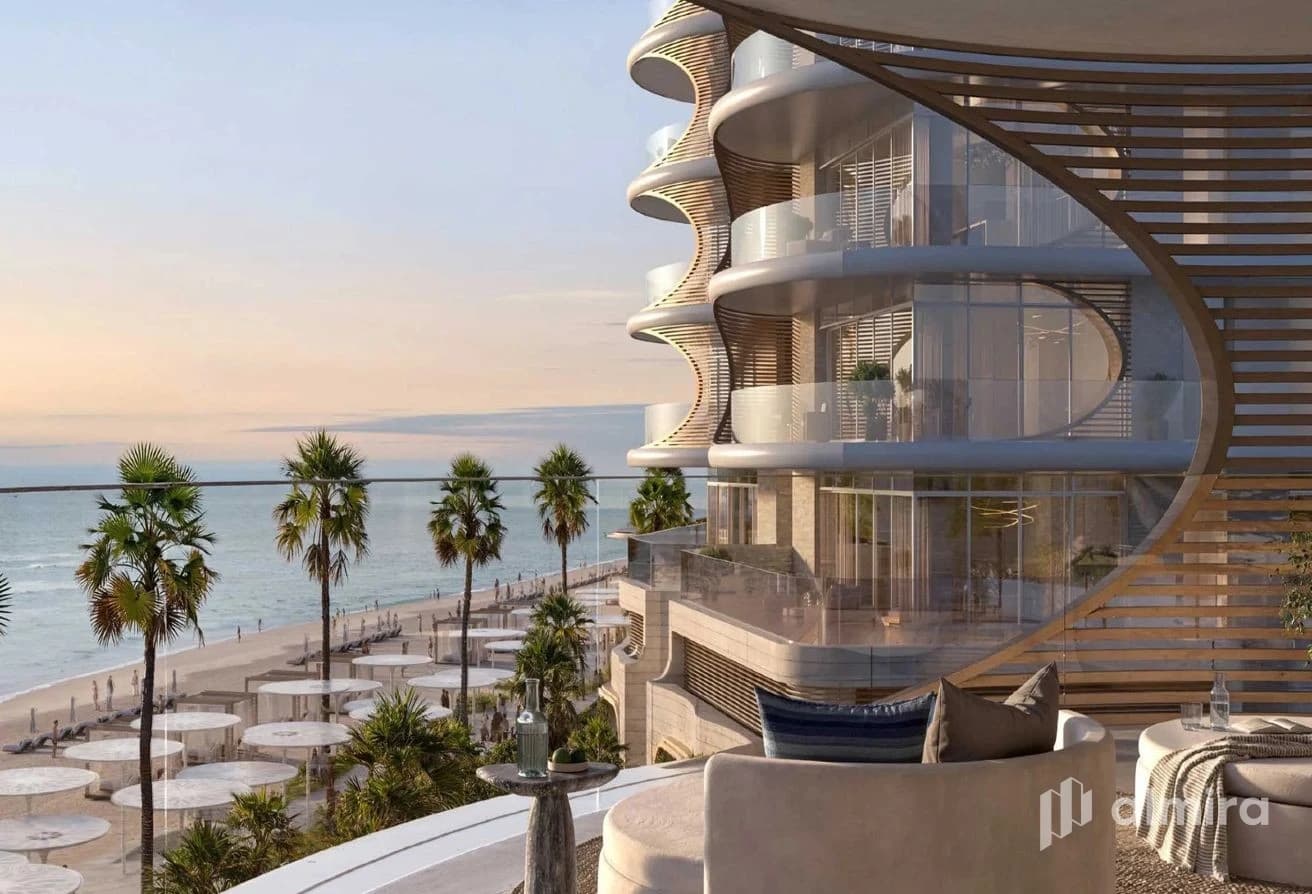 Waterfront Living | Elegant Finishes | Prime Home