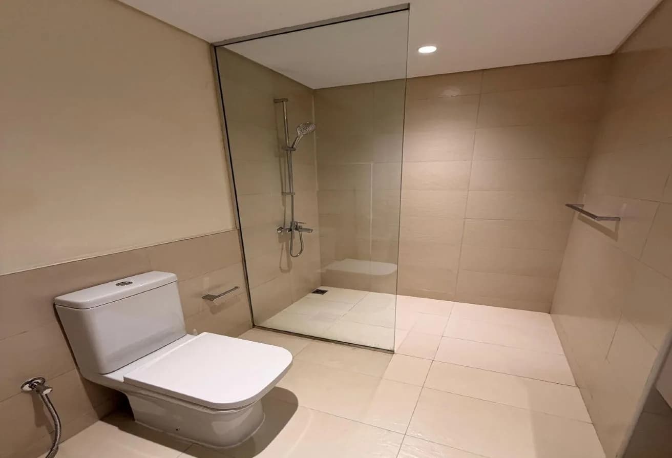 Fully Furnished | Canal View | Corner Unit