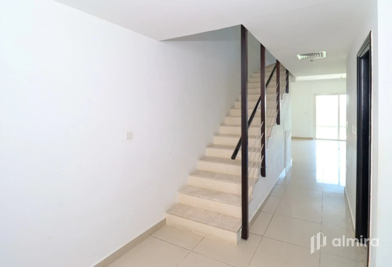 Single Row | 2BR Duplex | Pristine Condition