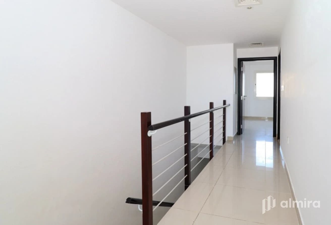 Single Row | 2BR Duplex | Pristine Condition