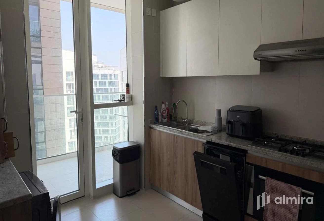 3BR+Maids | Corner Unit | Very Spacious Layout