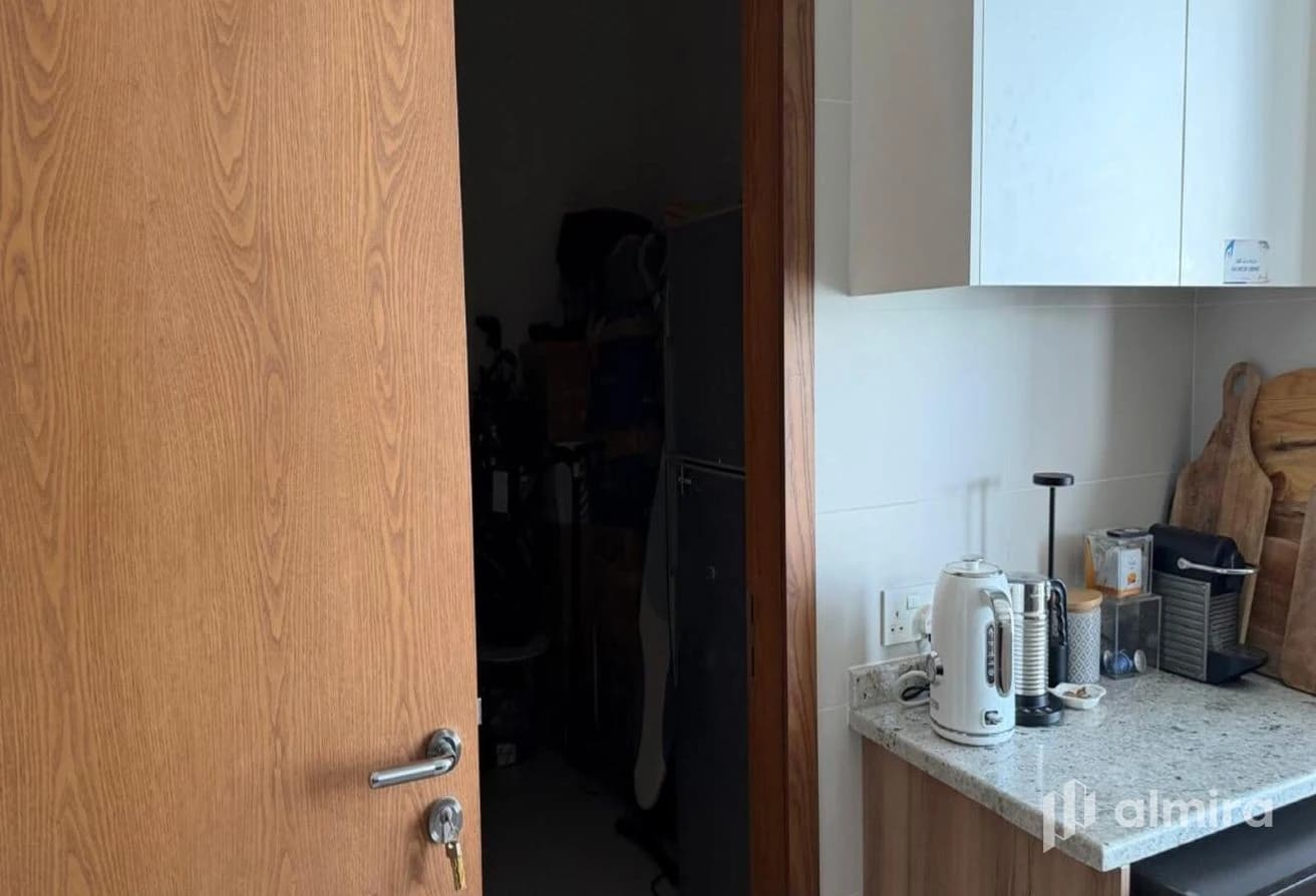 3BR+Maids | Corner Unit | Very Spacious Layout