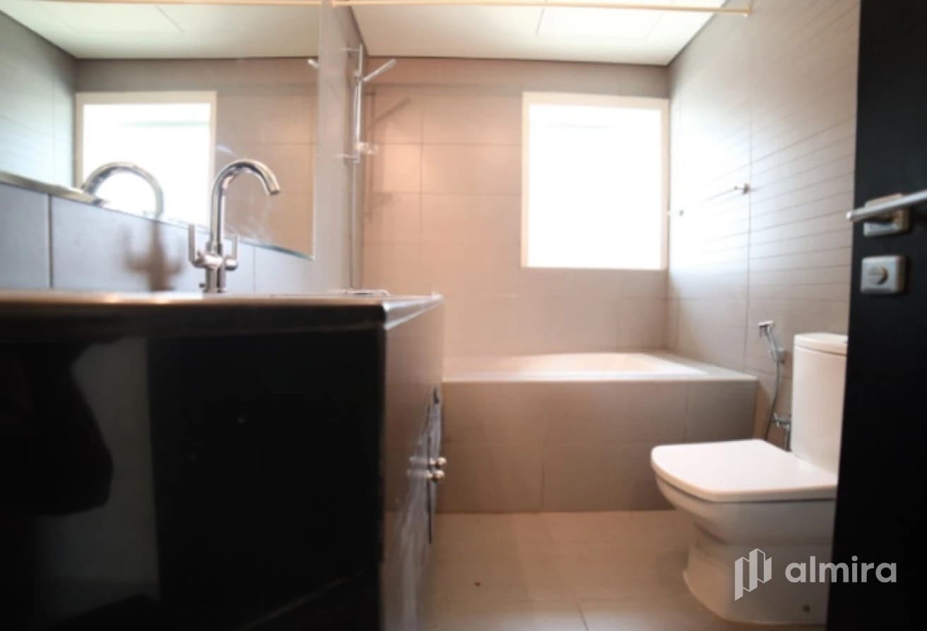 Sea View | High Floor | Pristine Condition