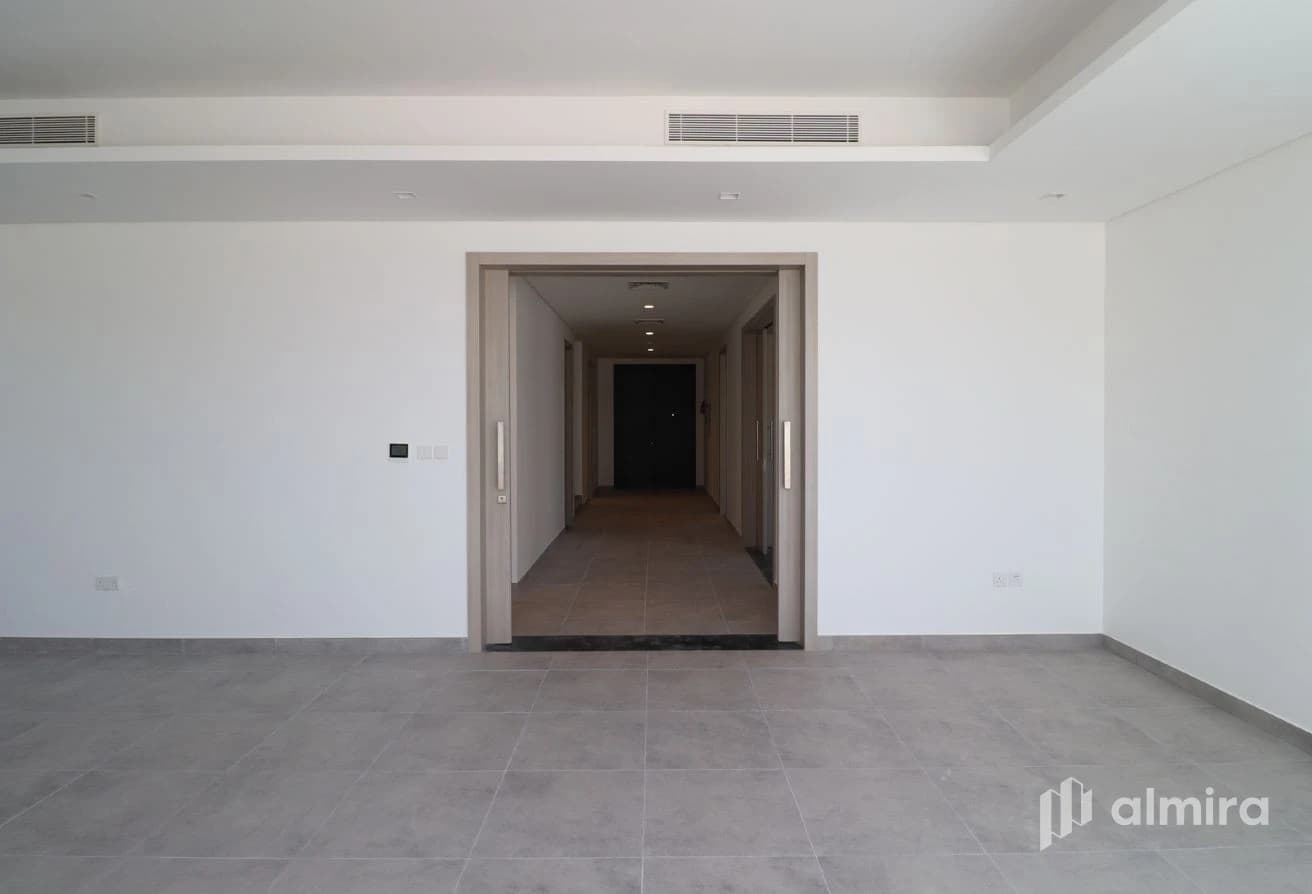 Single Row Corner | Brand New | Type C | Vacant