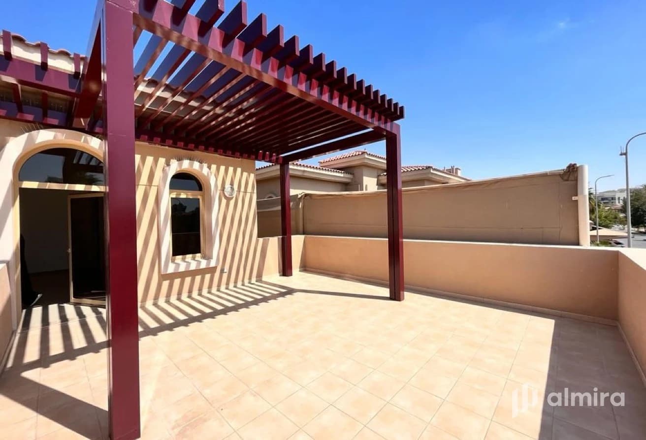 Private Pool | 2 Kitchens | Upcoming Unit | Garden