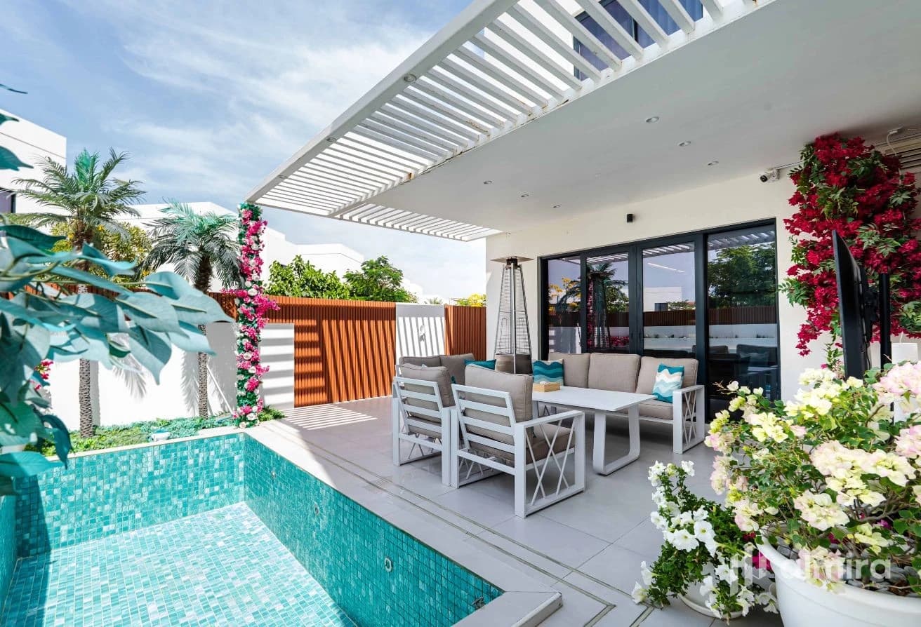 Single Row | Fully Furnished | Private Pool