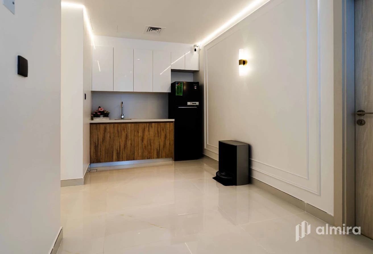 Single Row | Fully Furnished | Private Pool