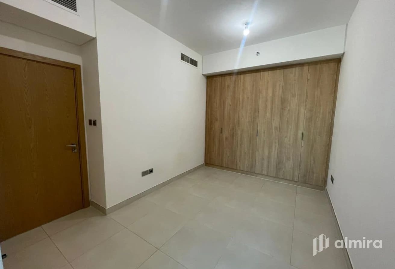 High Floor | Vacant | Prime Location
