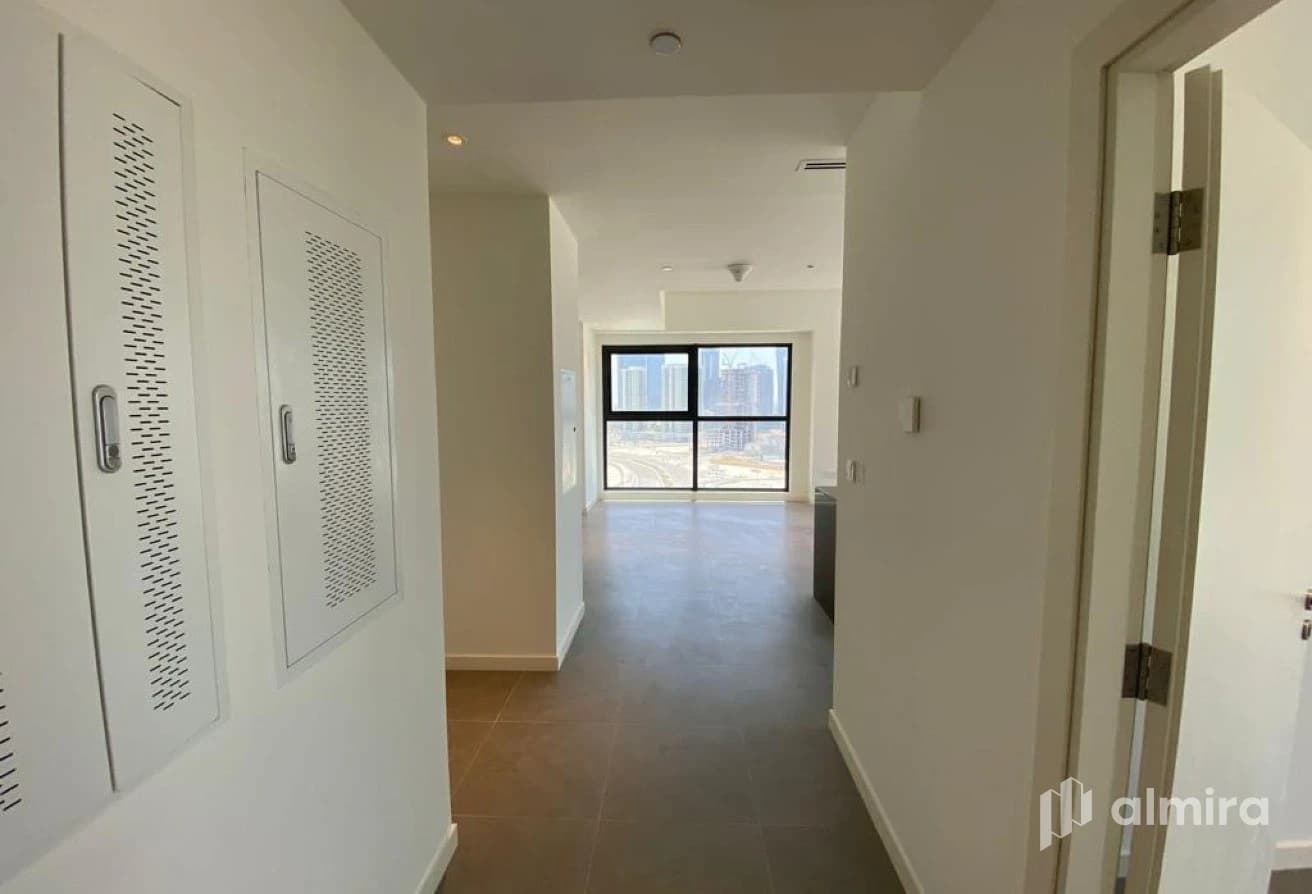 Spacious 2BR+Maid | Vacant | High Floor