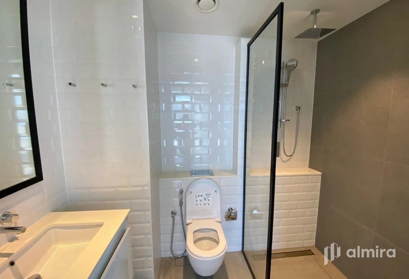 Spacious 2BR+Maid | Vacant | High Floor