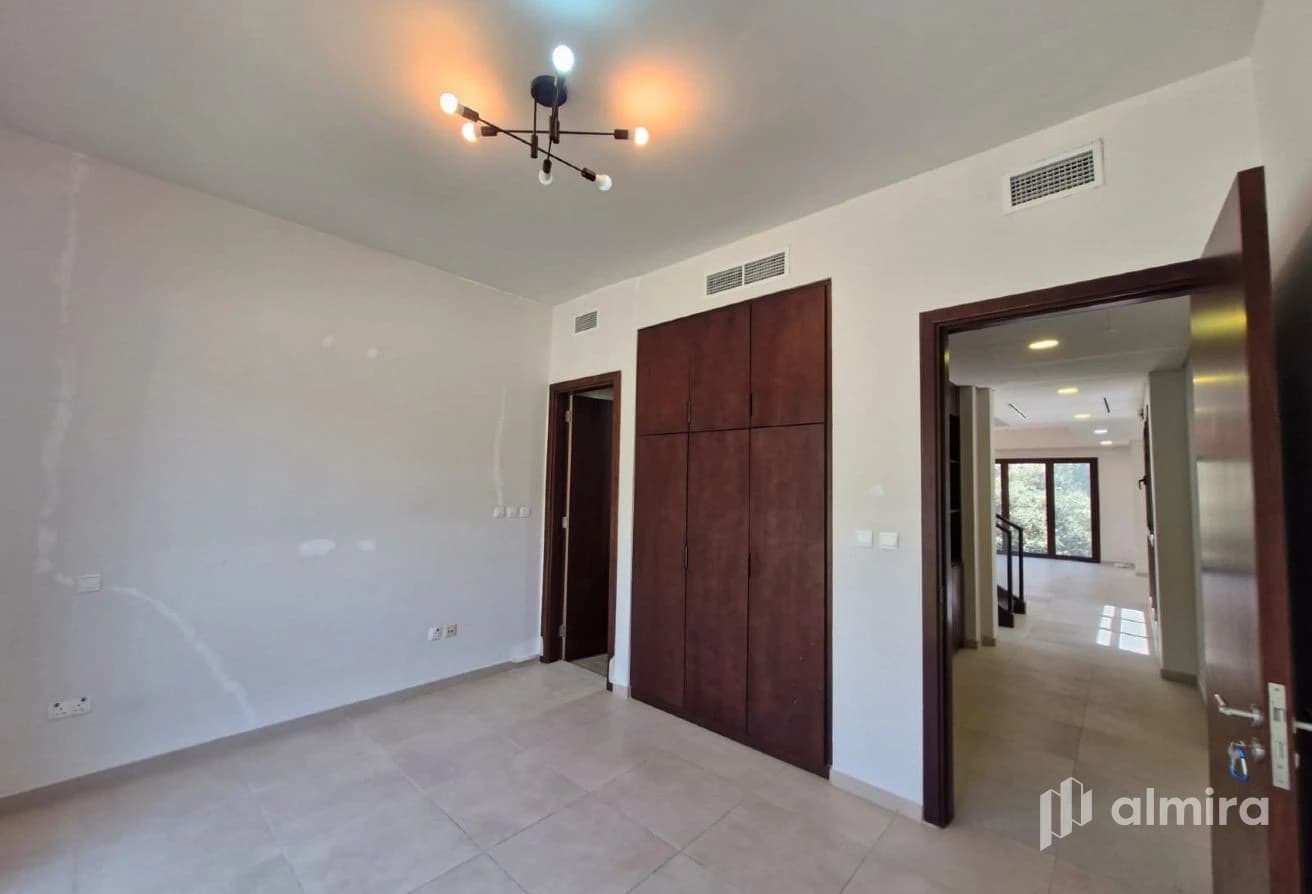 Negotiable | Ready To Move In | Beach Access