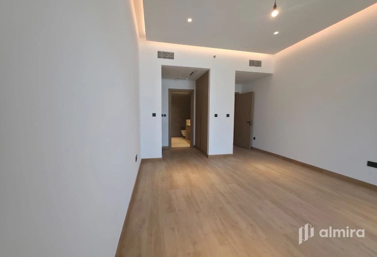 Corner 2BR+M | Exclusive Unit | Rented