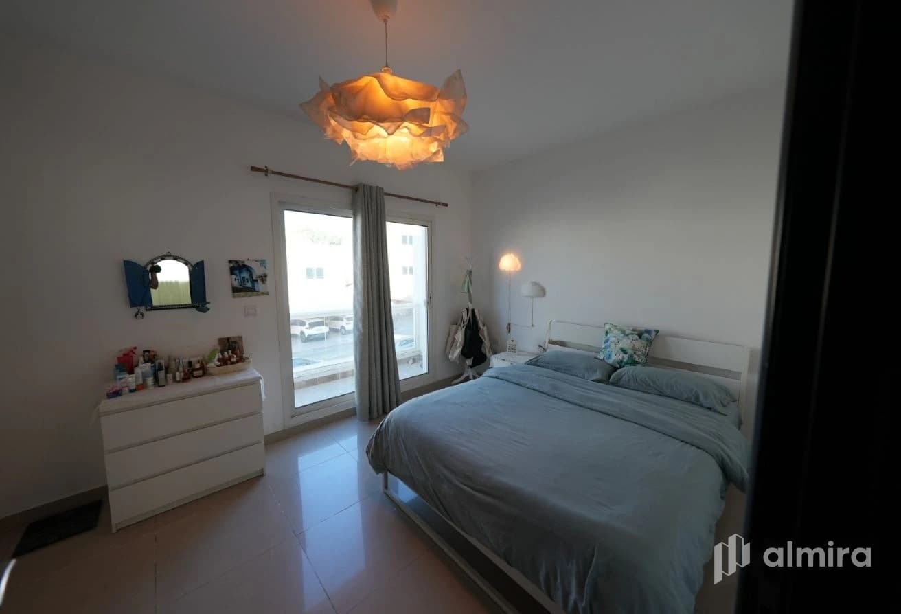 Single Row | Well Maintained | Sold as Unfurnished