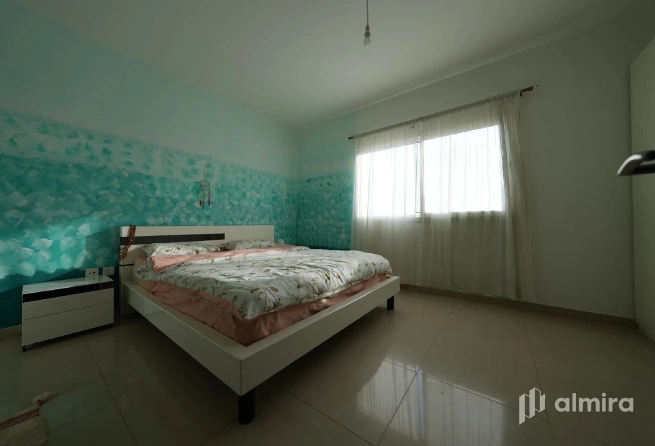 Single Row | Well Maintained | Sold as Unfurnished