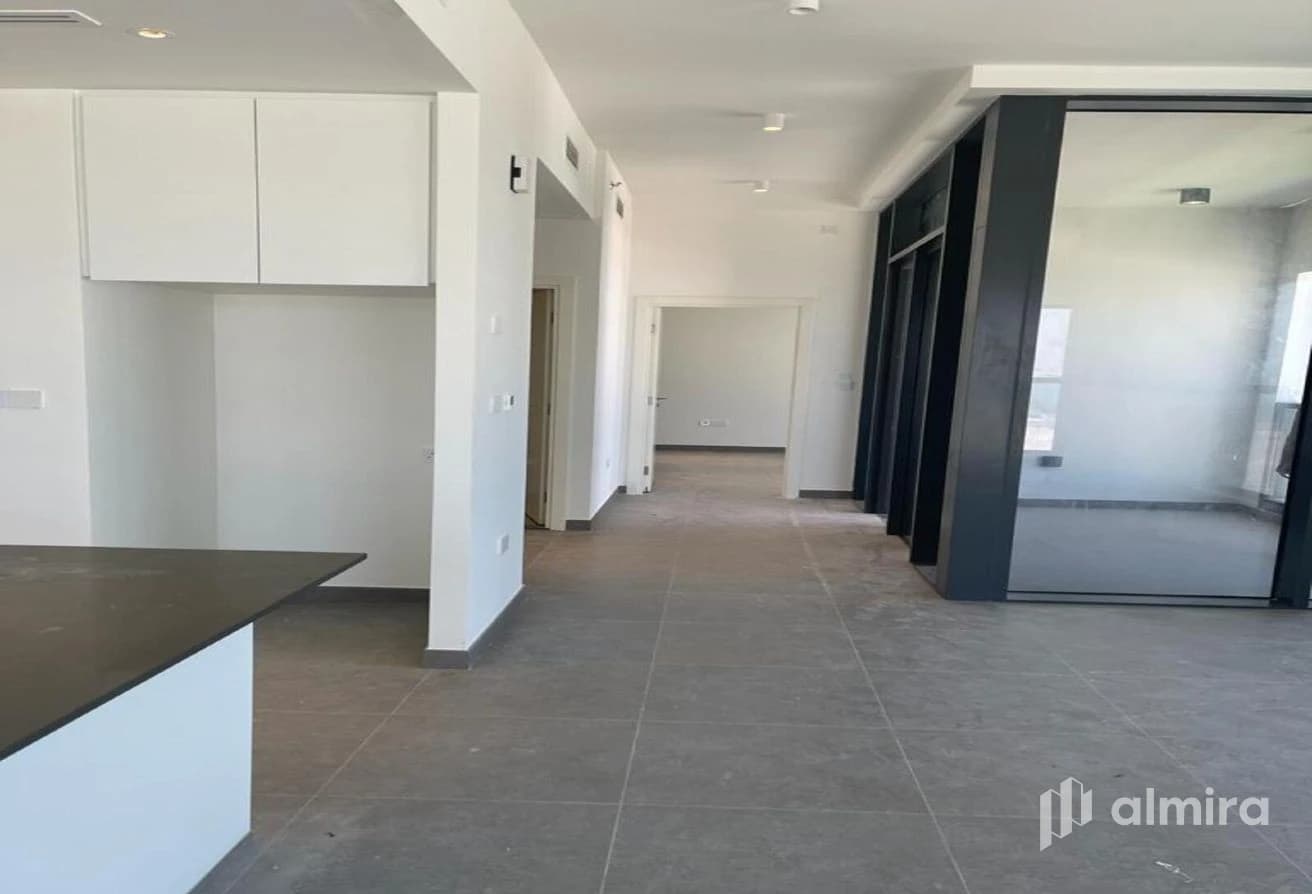 Full Sea View with Balcony | Vacant | Prime Area