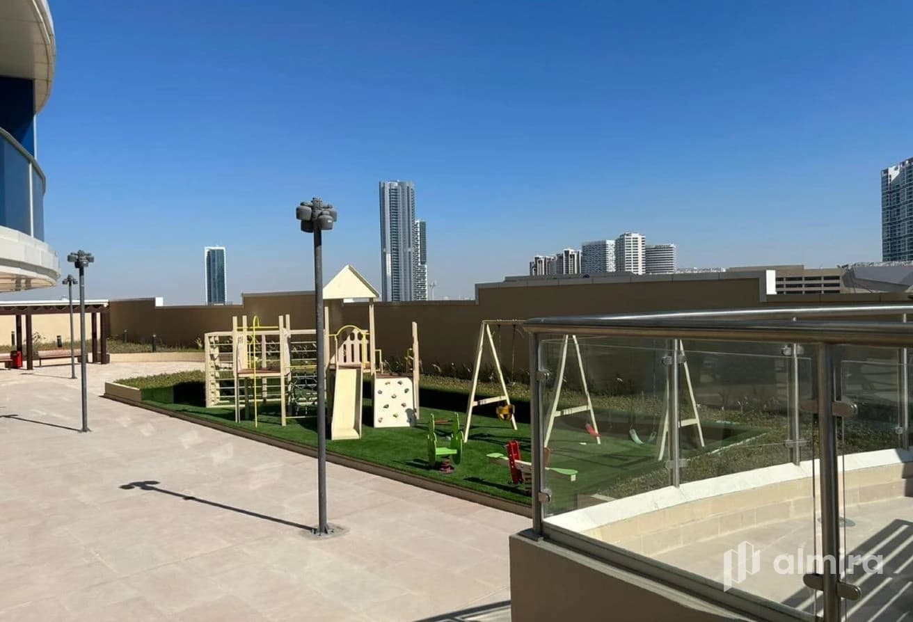 Sea View | Vacant | Modern Facilities
