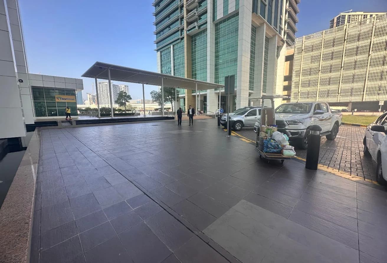 High Floor | Ready to Move In | Prime Location