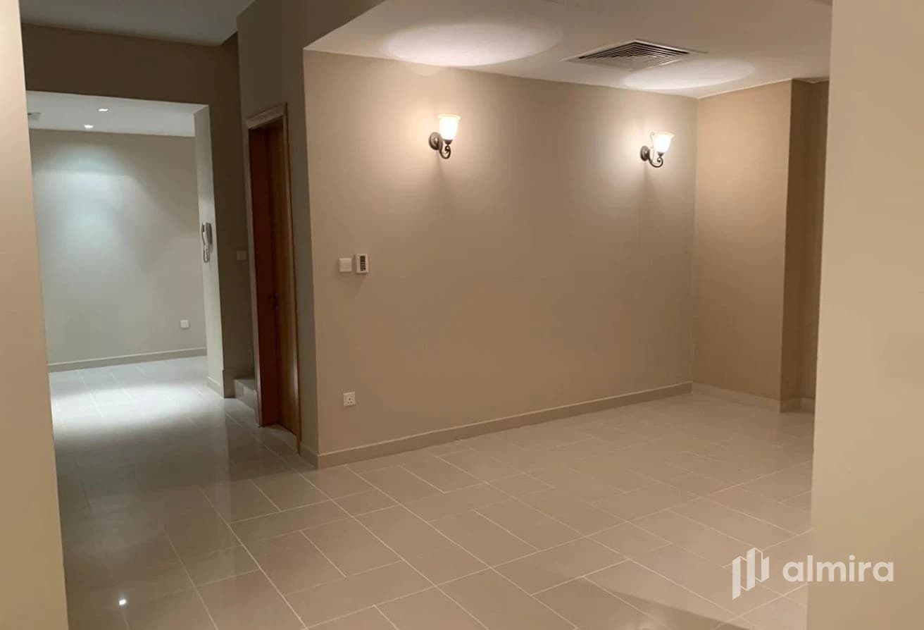 Type S | Single Row Corner |Rented till April 2027