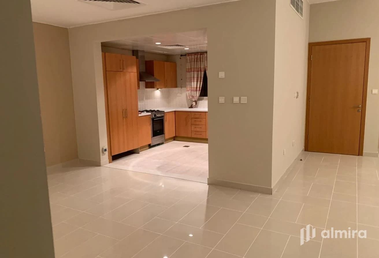Type S | Single Row Corner |Rented till April 2027