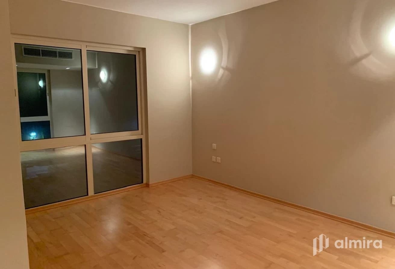 Type S | Single Row Corner |Rented till April 2027