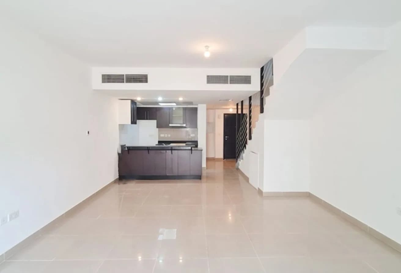 Spacious 4BR+M | Good Condition | Private Garden