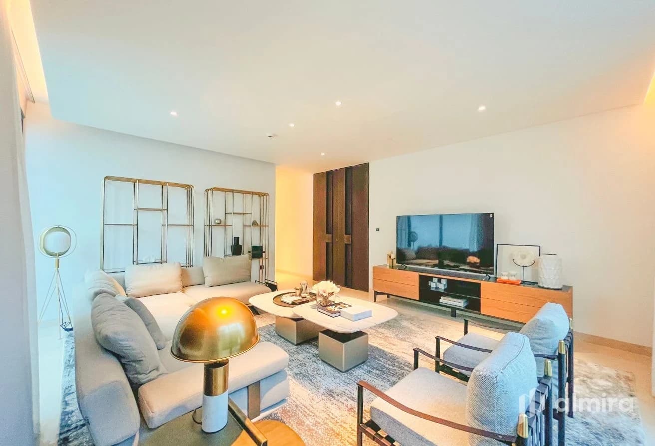 Premium 5BR + Pod | Single Row | Prime Location