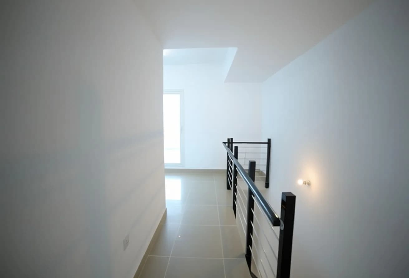 Spacious 4BR+M | Good Condition | Private Garden