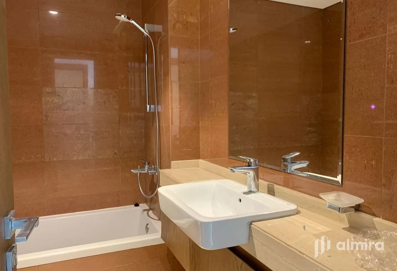 Sea View | Highly Maintained | Spacious Layout