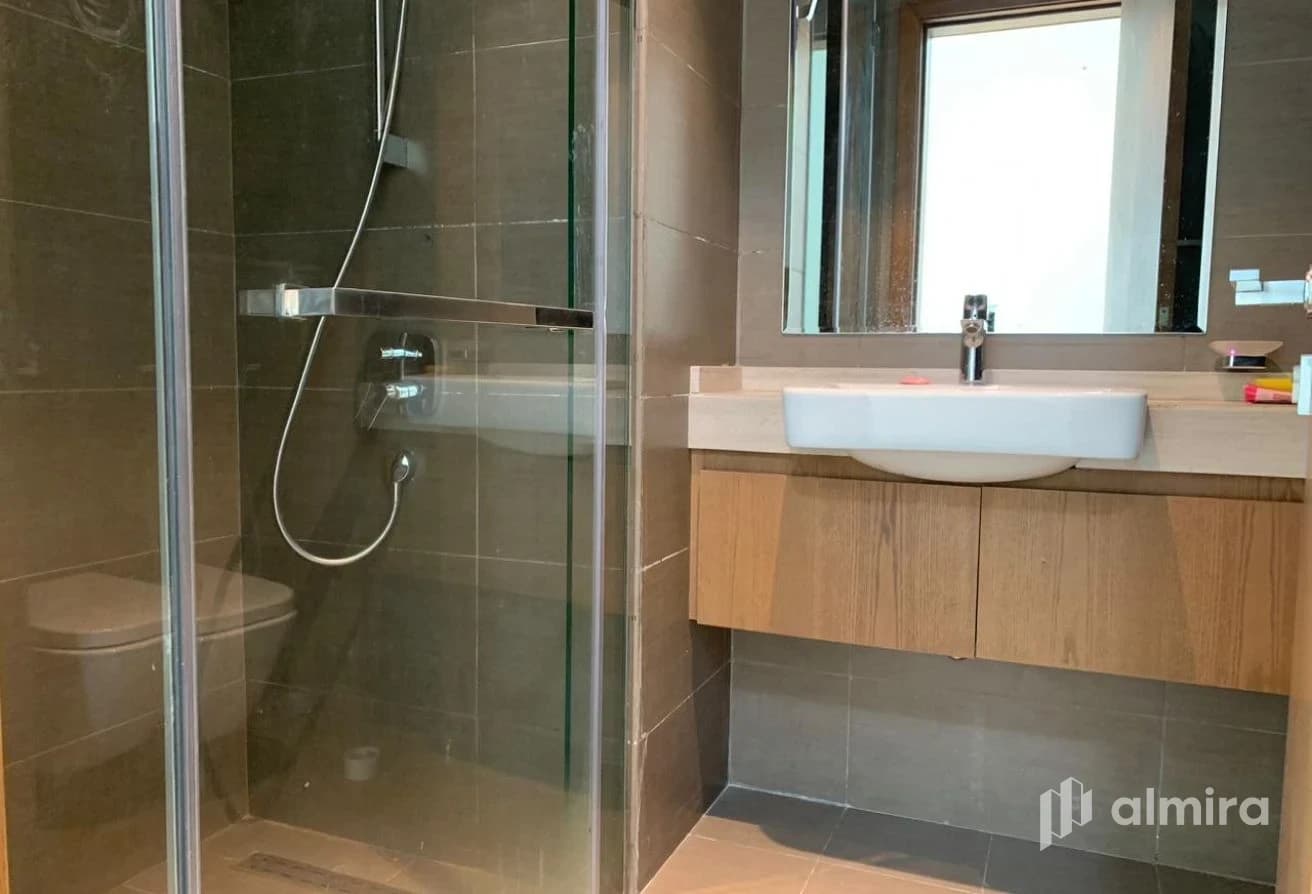 Sea View | Highly Maintained | Spacious Layout