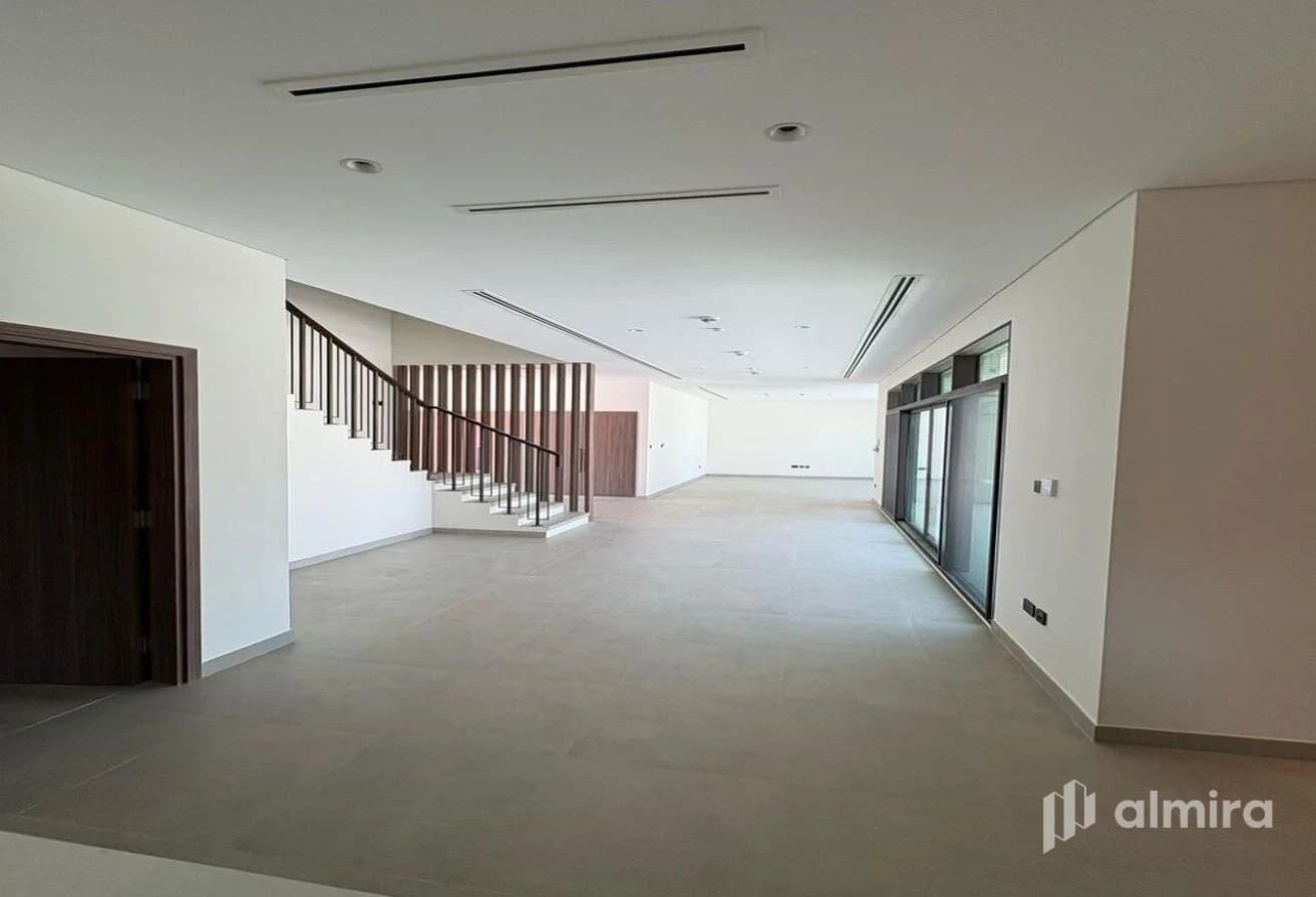 Next To Corner | Brand New | Beach Access