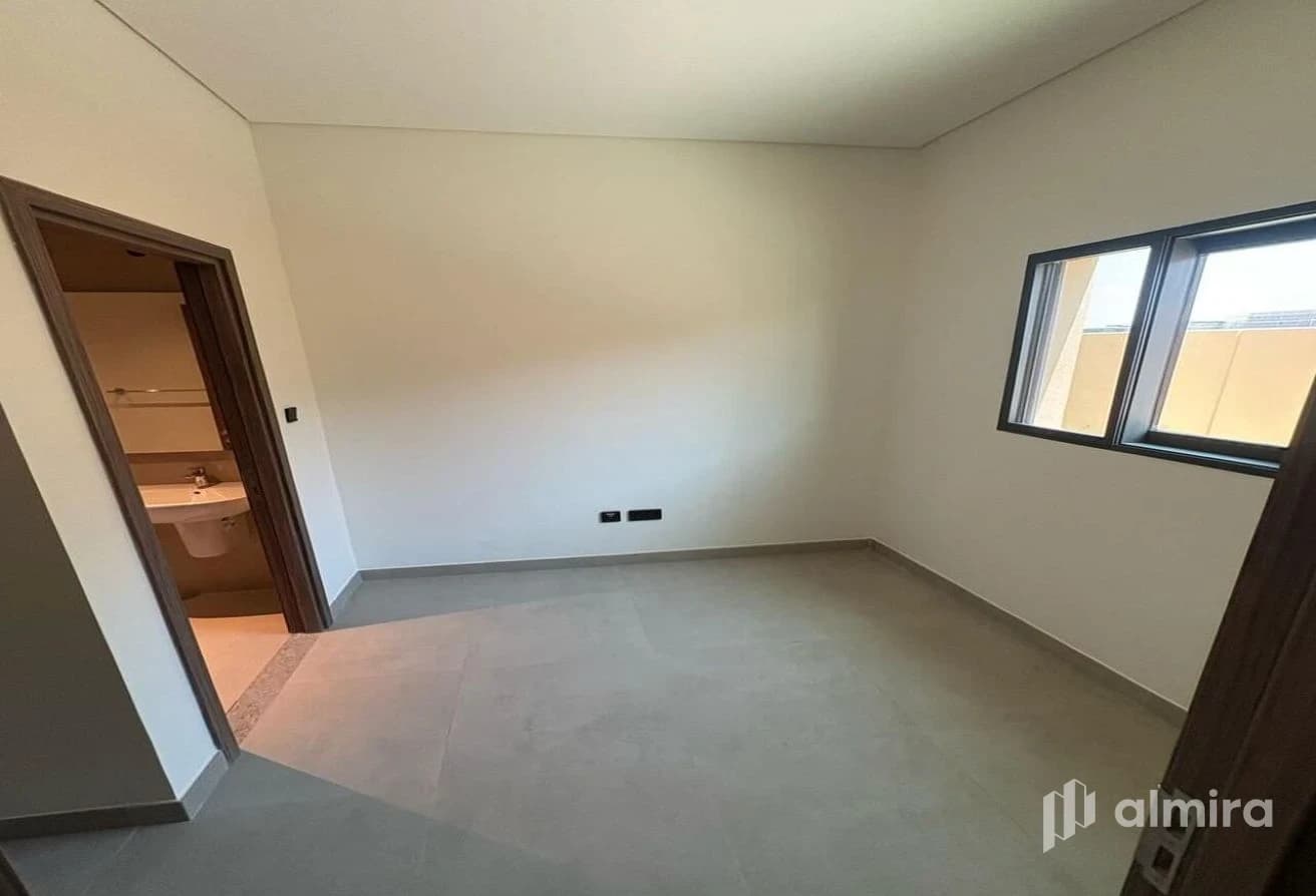 Next To Corner | Brand New | Beach Access