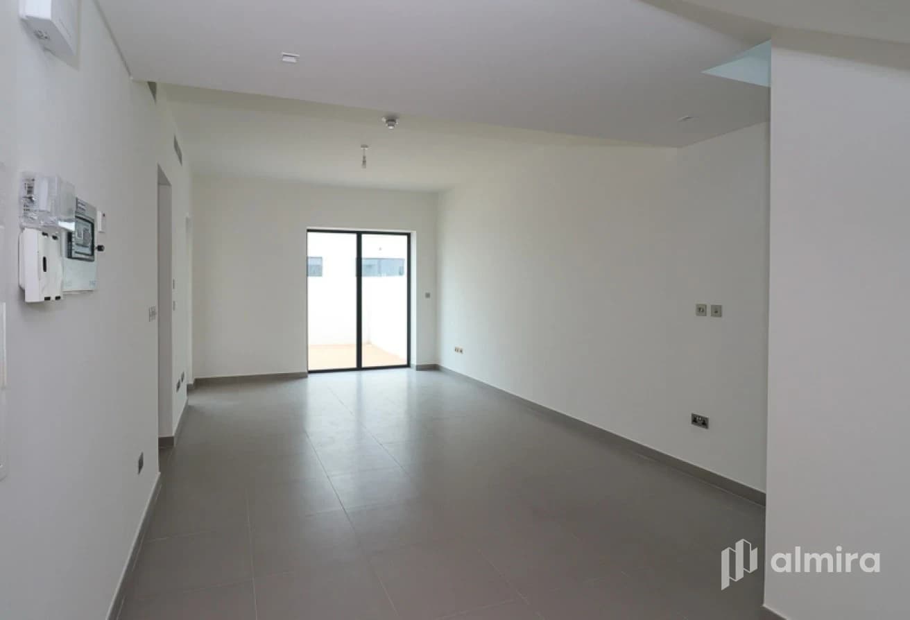 Next To Corner | Ready To Move In | Family Home