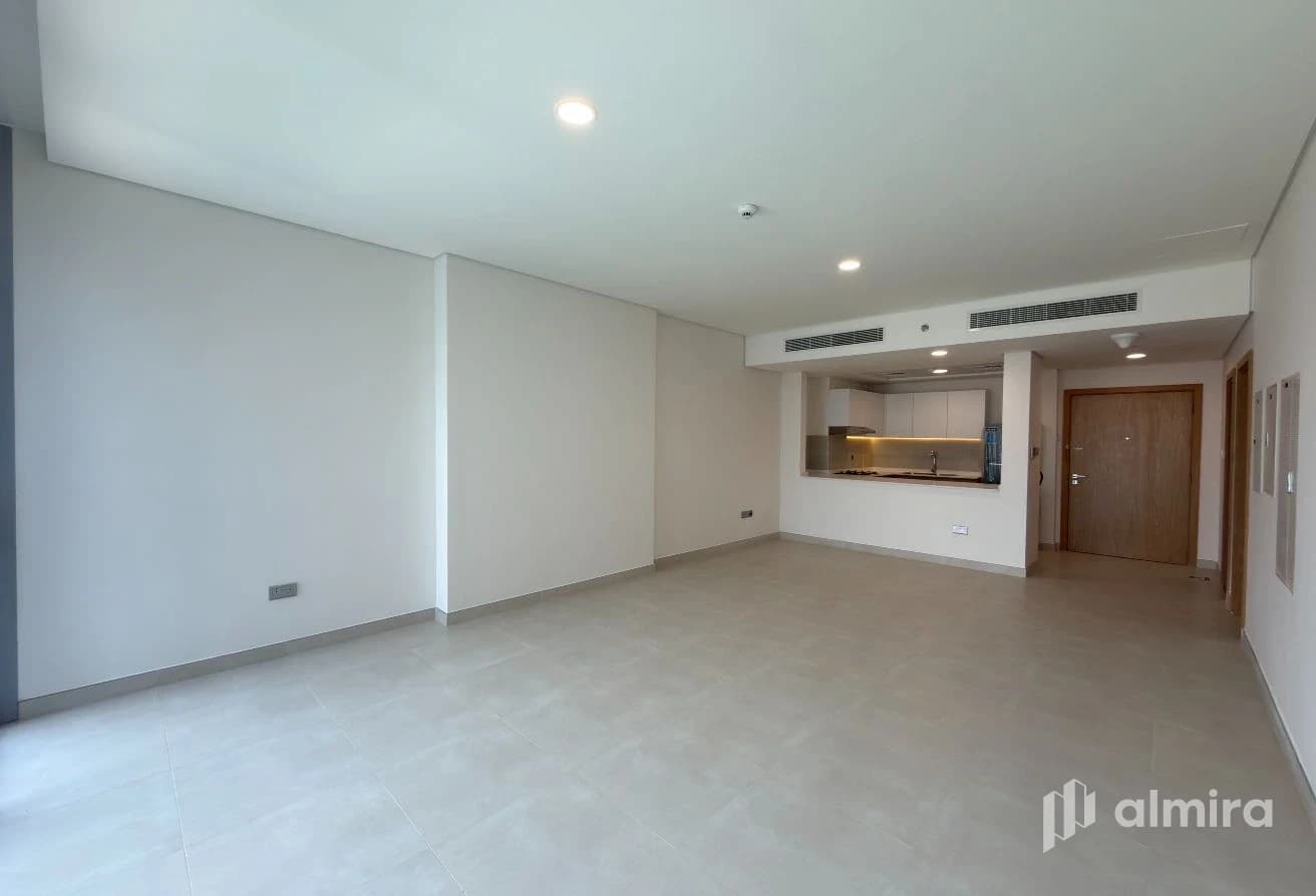 Partial Canal View | High Floor | Ready To Move In